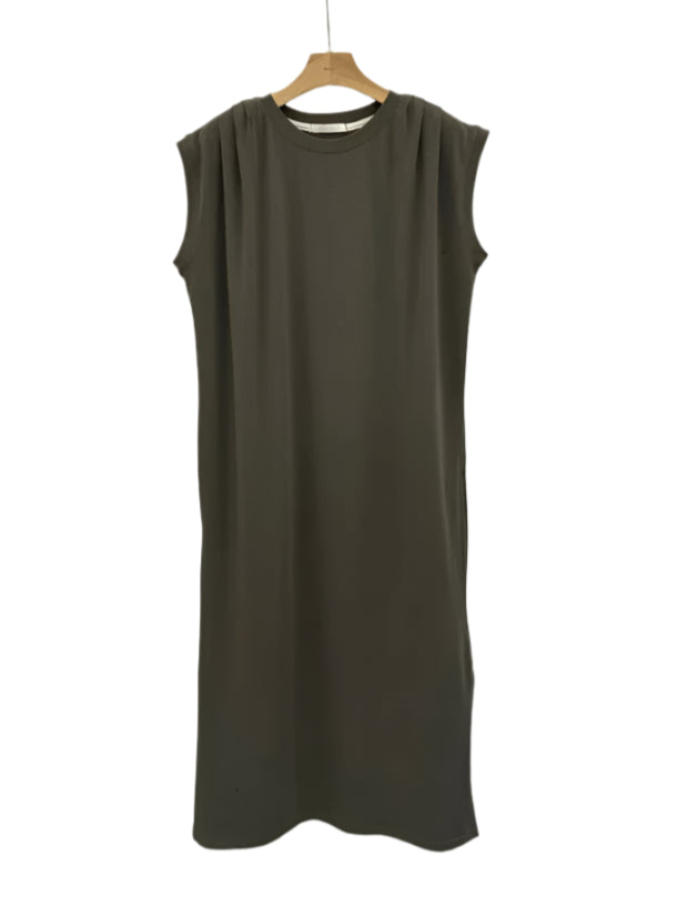 Clever Alice Shoulder Pleat One-piece