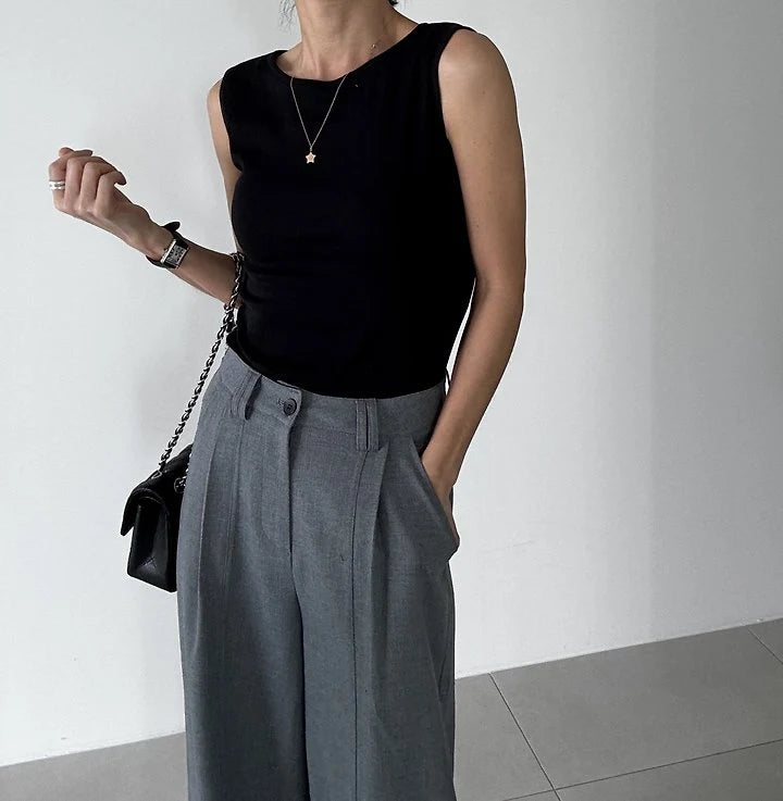 Clever Alice Nose Sleeveless Top