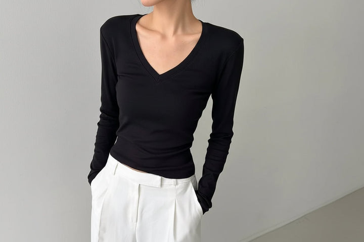 Clever Alice V-neck Slim Long Sleeved Tee - clever alice